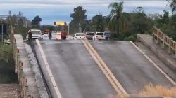 video:-ponte-de-rodovia-e-destruida-pela-agua-em-santa-maria