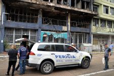 incendio-em-pousada-de-porto-alegre:-sexta-vitima-e-identificada-apos-exame-de-dna,-diz-igp