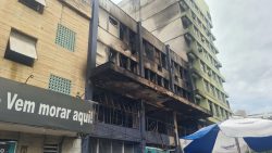 pousada-atingida-por-incendio-com-10-mortes-no-rs-nao-tinha-ppci-para-operar-como-hospedagem,-dizem-bombeiros