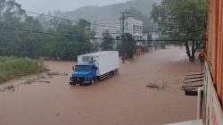 mais-cidades-do-rs-sofrem-impactos-de-temporal-que-ja-deixou-10-mortos;-veja-imagens