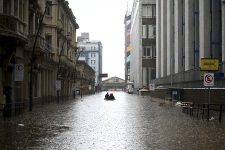 chuva-perde-forca,-mas-acumulado-dos-ultimos-dias-deixa-rs-em-alerta-para-aumento-dos-niveis-de-rios-e-lagos