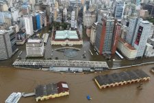 rs-chega-a-duas-semanas-de-temporais-e-cheias-com-guaiba-voltando-a-ultrapassar-5-metros