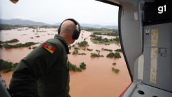 video:-helicoptero-resgata-moradores-sobre-telhado-de-casa-em-lajeado