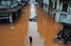 com-4-das-6-estacoes-de-tratamento-de-agua-paradas,-porto-alegre-vai-colocar-carros-pipa-em-pontos-estrategicos