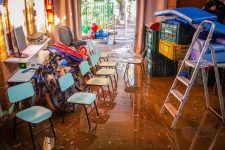 um-em-cada-cinco-servidores-publicos-que-atuam-em-escolas-de-porto-alegre-foram-atingidos-pelas-enchentes