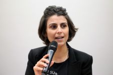 manuela-d’avila-tem-saida-do-pcdob-oficializada:-‘respeitamos,-mas-lamentamos’,-diz-partido