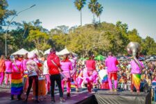 parada-livre-de-porto-alegre-chega-a-27a-edicao-neste-domingo;-veja-atracoes